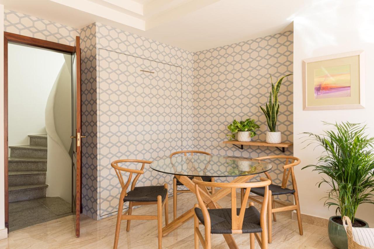 Puerta Catedral Apartments Séville Extérieur photo
