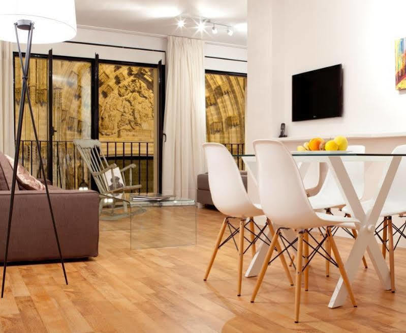 Puerta Catedral Apartments Séville Extérieur photo