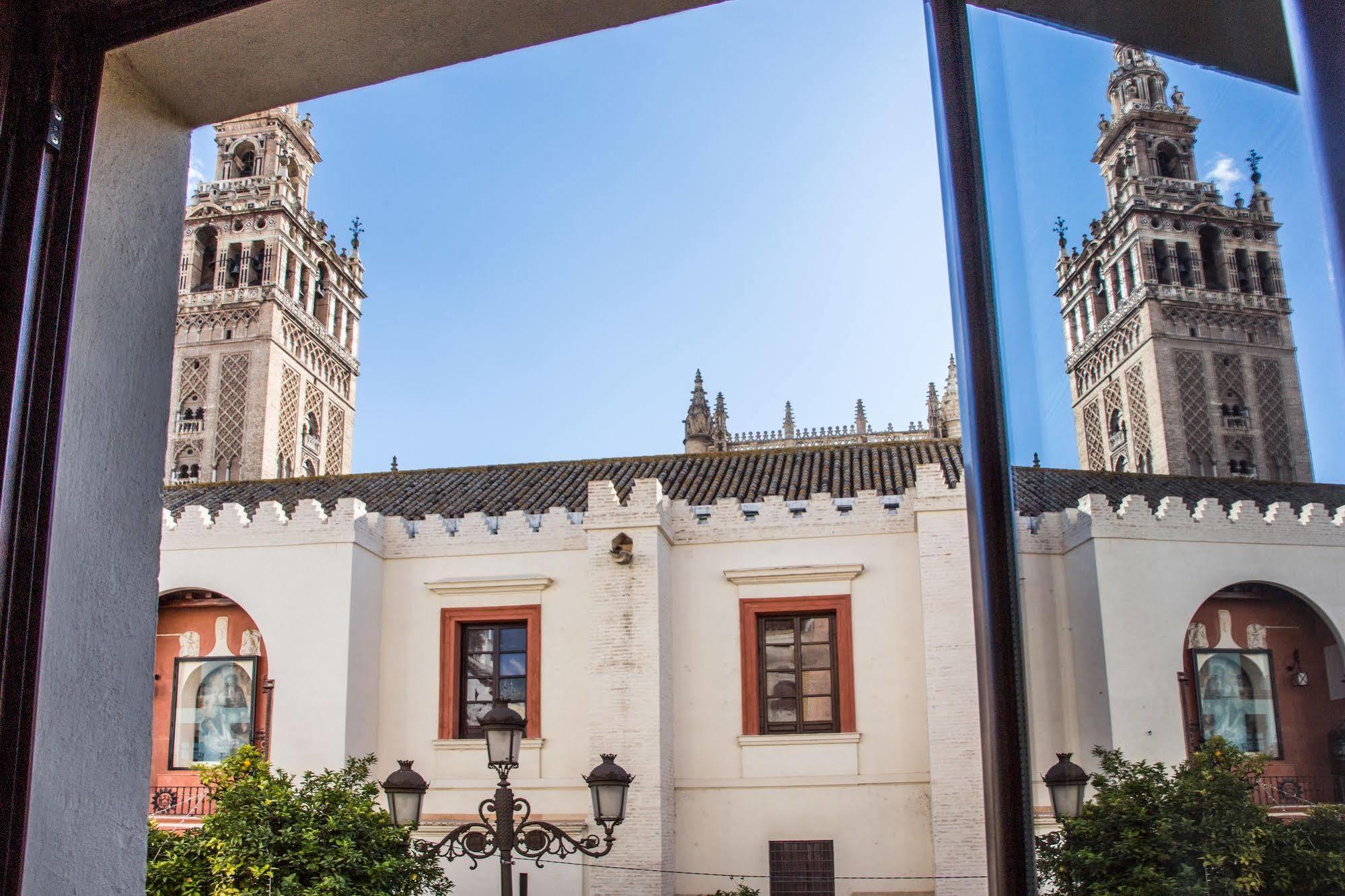 Puerta Catedral Apartments Séville Extérieur photo